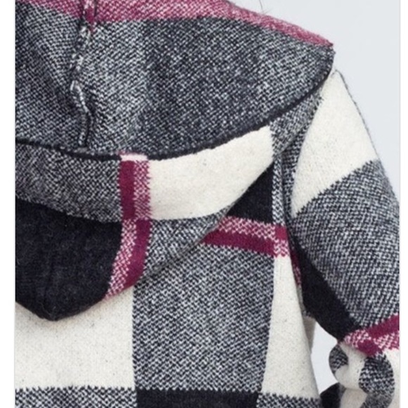 ✨LAST ✨Plaid Cardigan - Picture 7 of 8